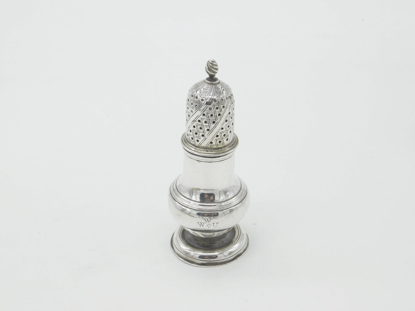 Early Georgian Sterling Silver Muffineer Sugar Caster 1769 London Robert Peaston