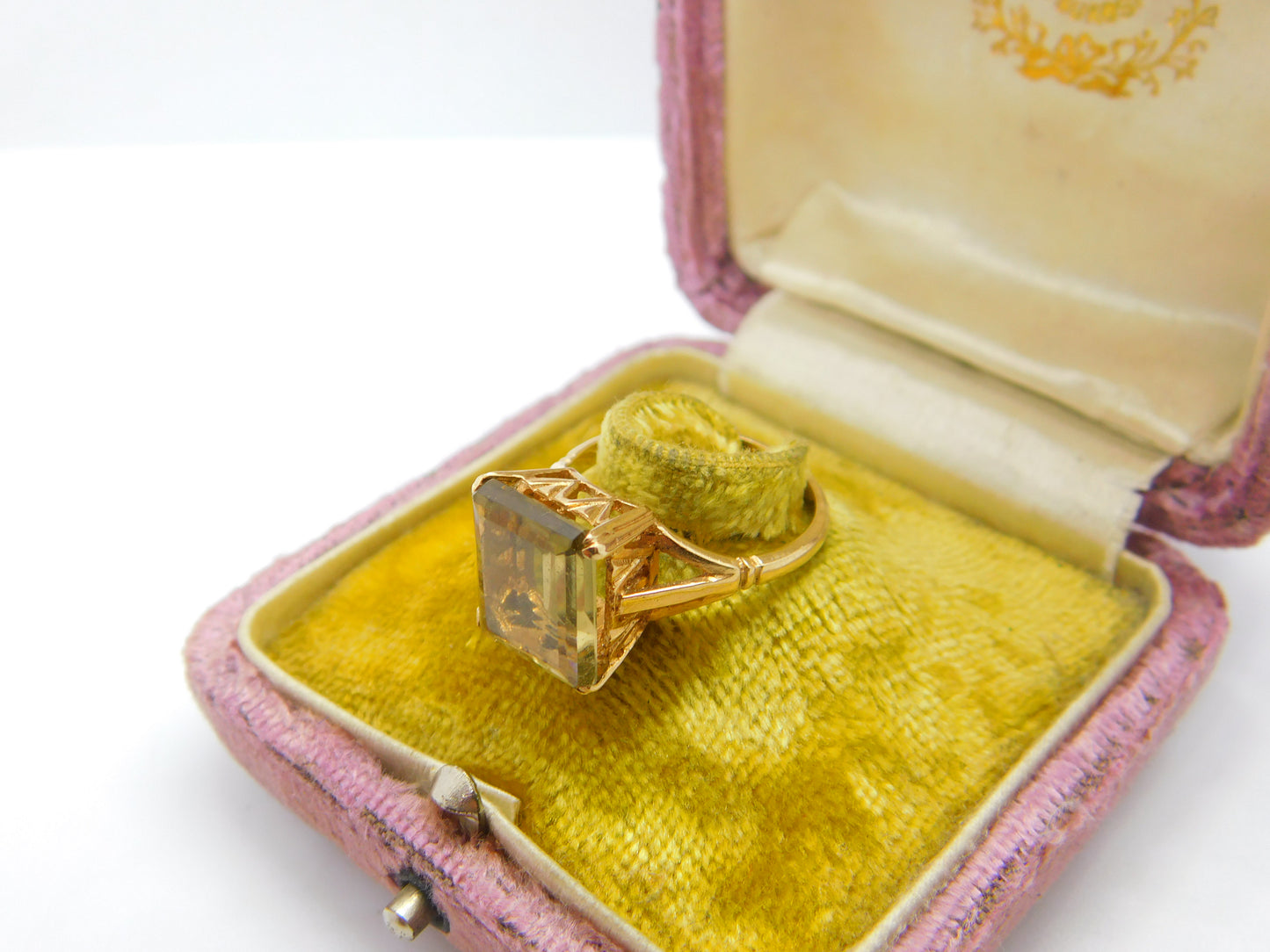 9ct Yellow Gold & Emerald Cut Citrine Set Cocktail Ring Vintage c1970