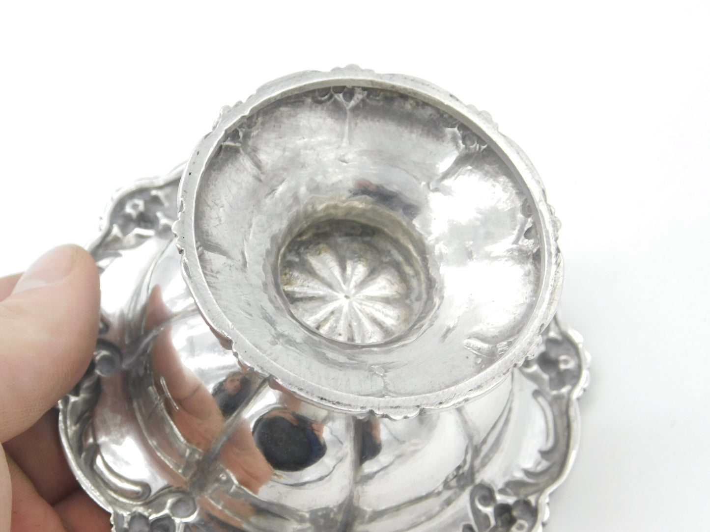 Georgian Sterling Silver Floral Edge Crested Sweet Treat Dish 1830 London