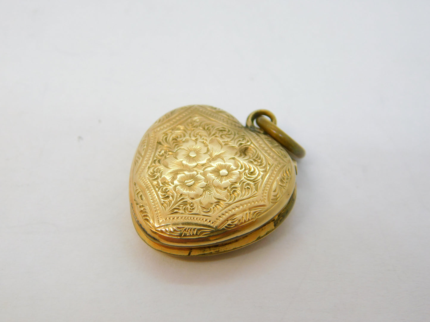 Victorian 9ct Yellow Gold Back & Front Heart Shaped Locket Pendant Antique c1880