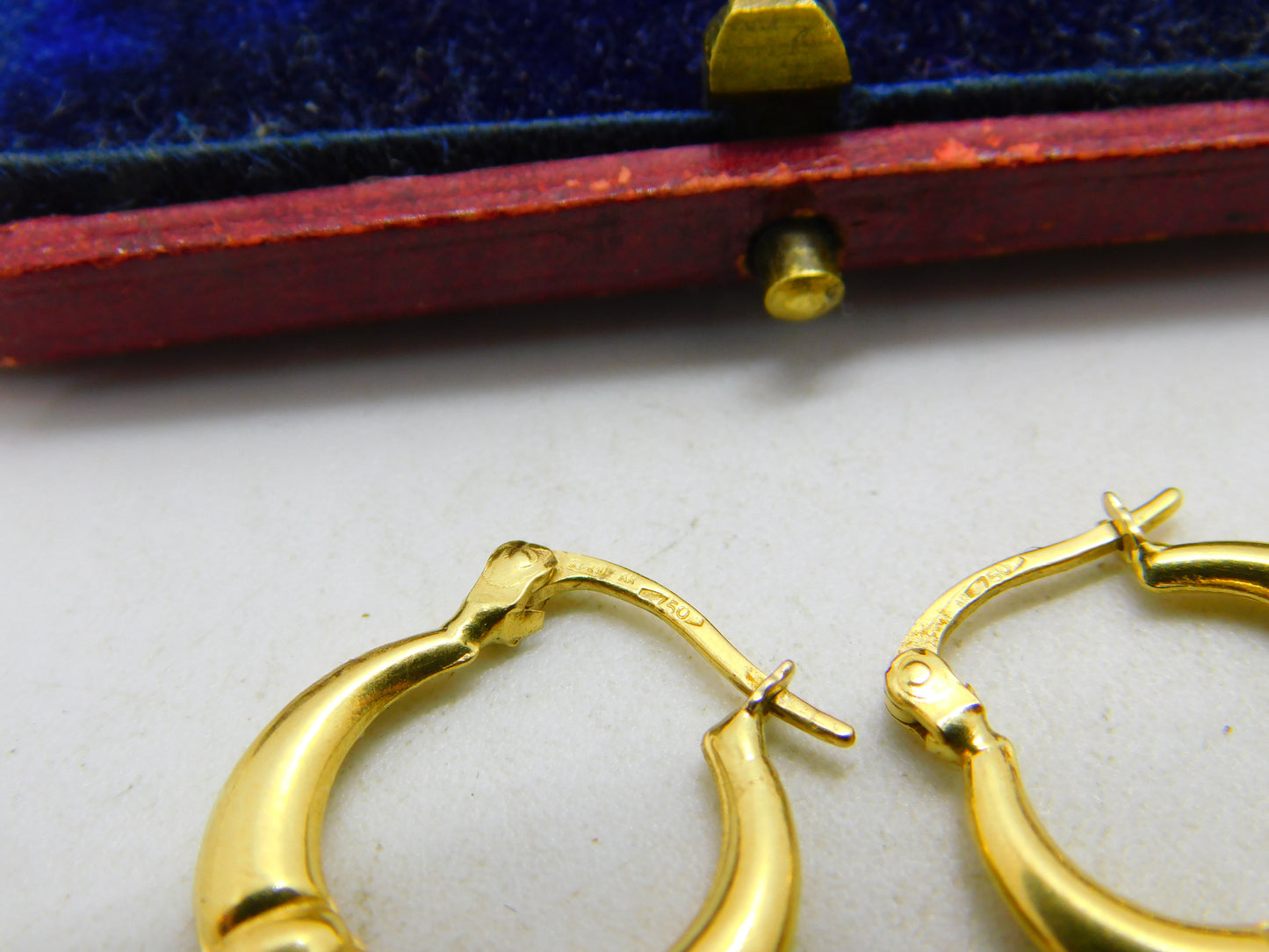 Sleeper Hoop Earrings 18ct Yellow Gold Vintage c1980