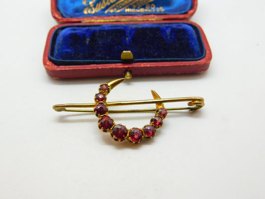 Victorian 15ct Yellow Gold & Garnet Set Crescent Moon Brooch Antique c1880