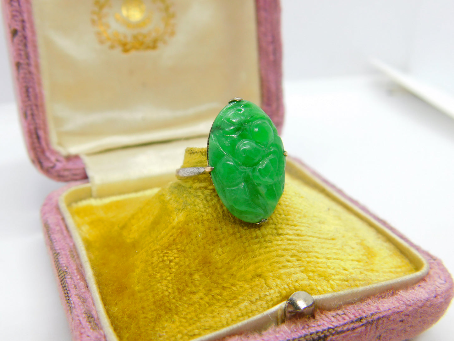 Chinese 18ct White Gold Carved Floral Apple Green Jade Ring c1920 Antique