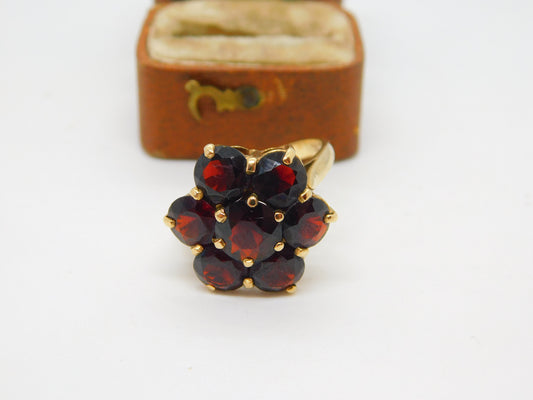 9ct Yellow Gold Bohemian Garnet Set Floral Cluster Ring Vintage 1977 London