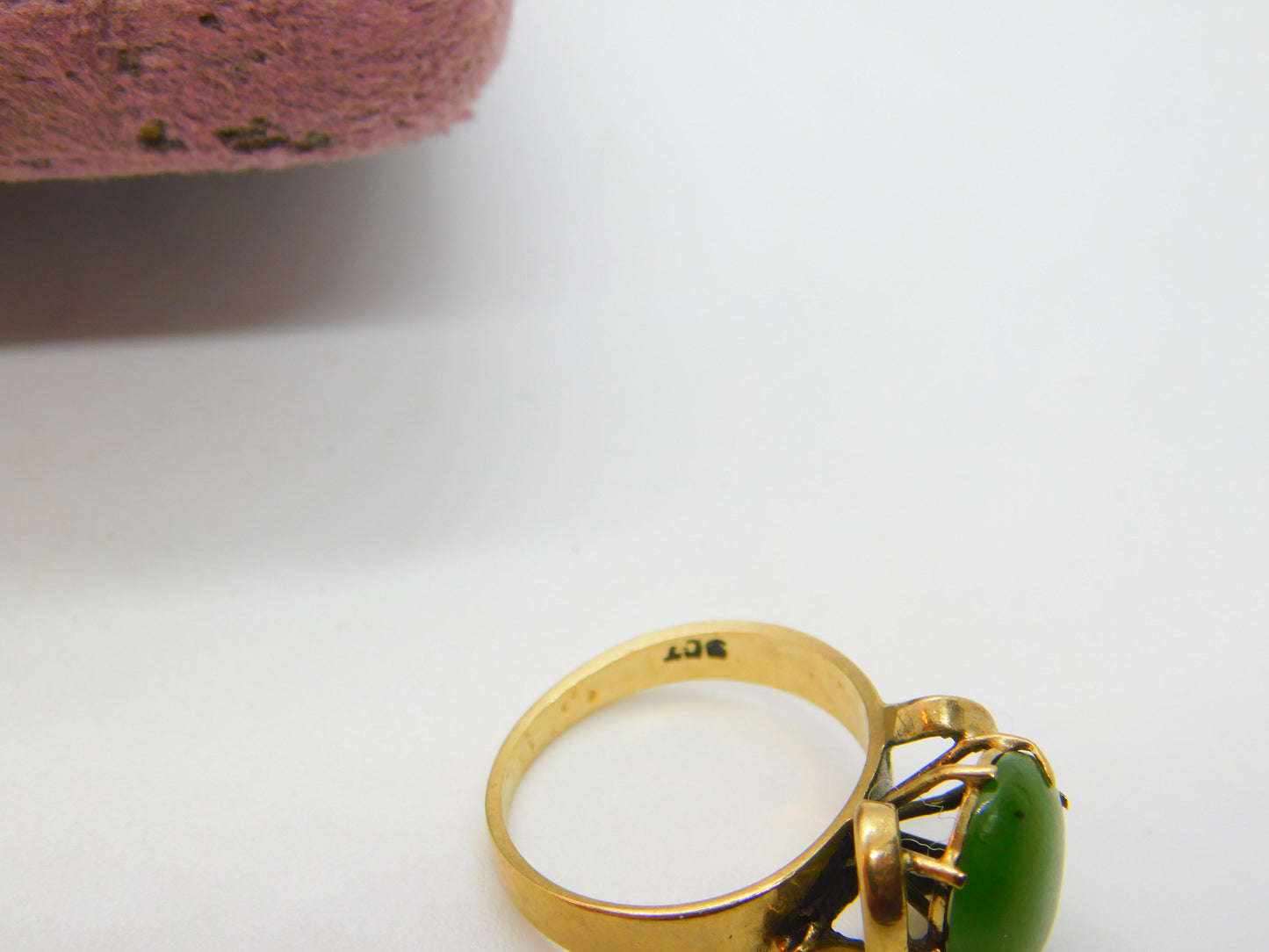 9ct Yellow Gold & Cabochon Green Jade Signet Ring Antique c1940 Art Deco