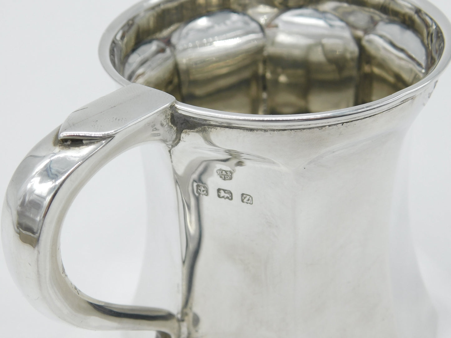 Sterling Silver Modernist Curved Pattern Christening Mug 1924 Birmingham Antique