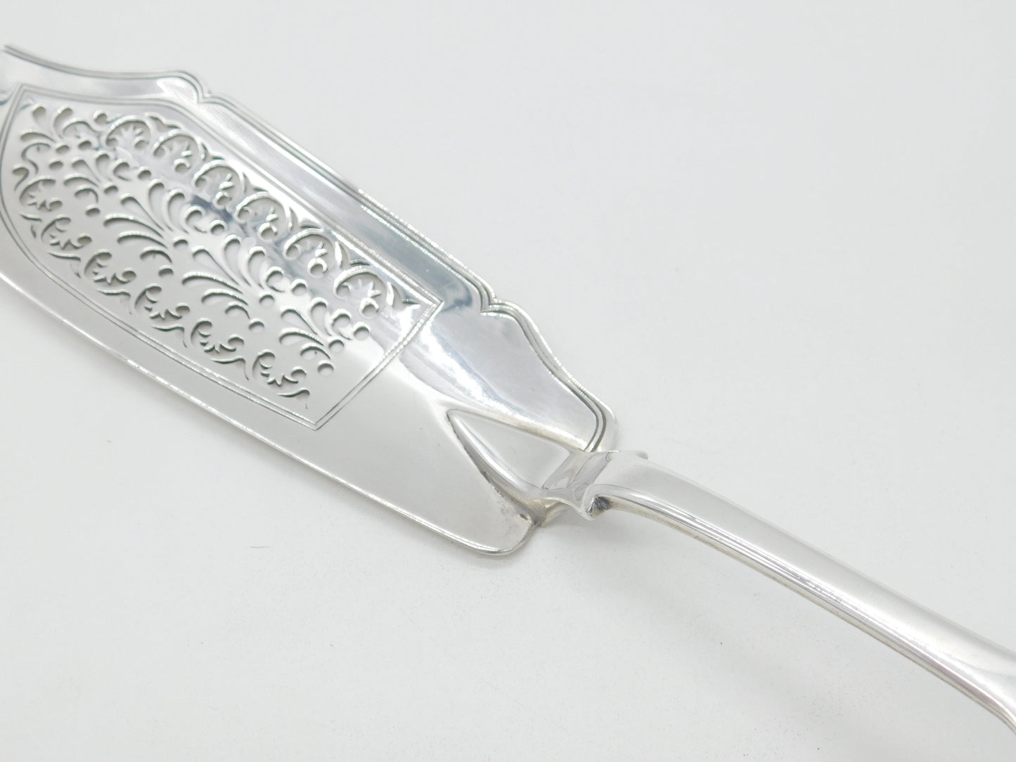 Georgian Sterling Silver Fiddle Pattern Fish Slice Antique 1833 London