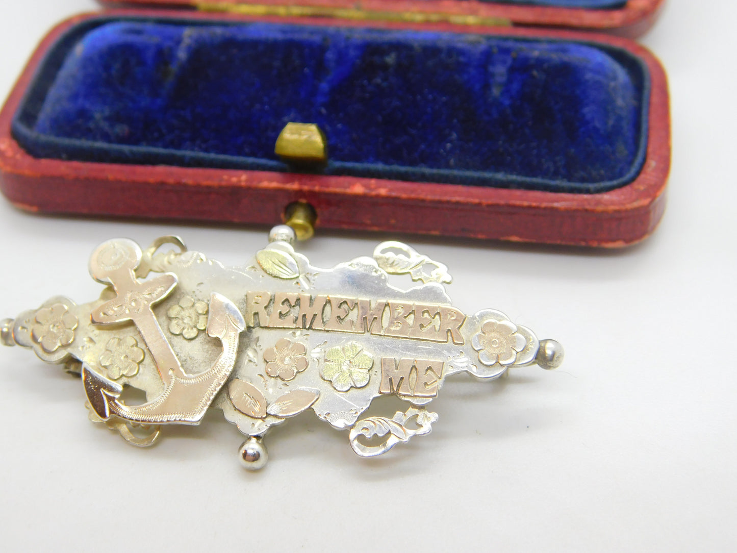 Victorian 9ct Gold & Sterling Silver 'Remember Me' Naval Sweetheart Brooch 1901