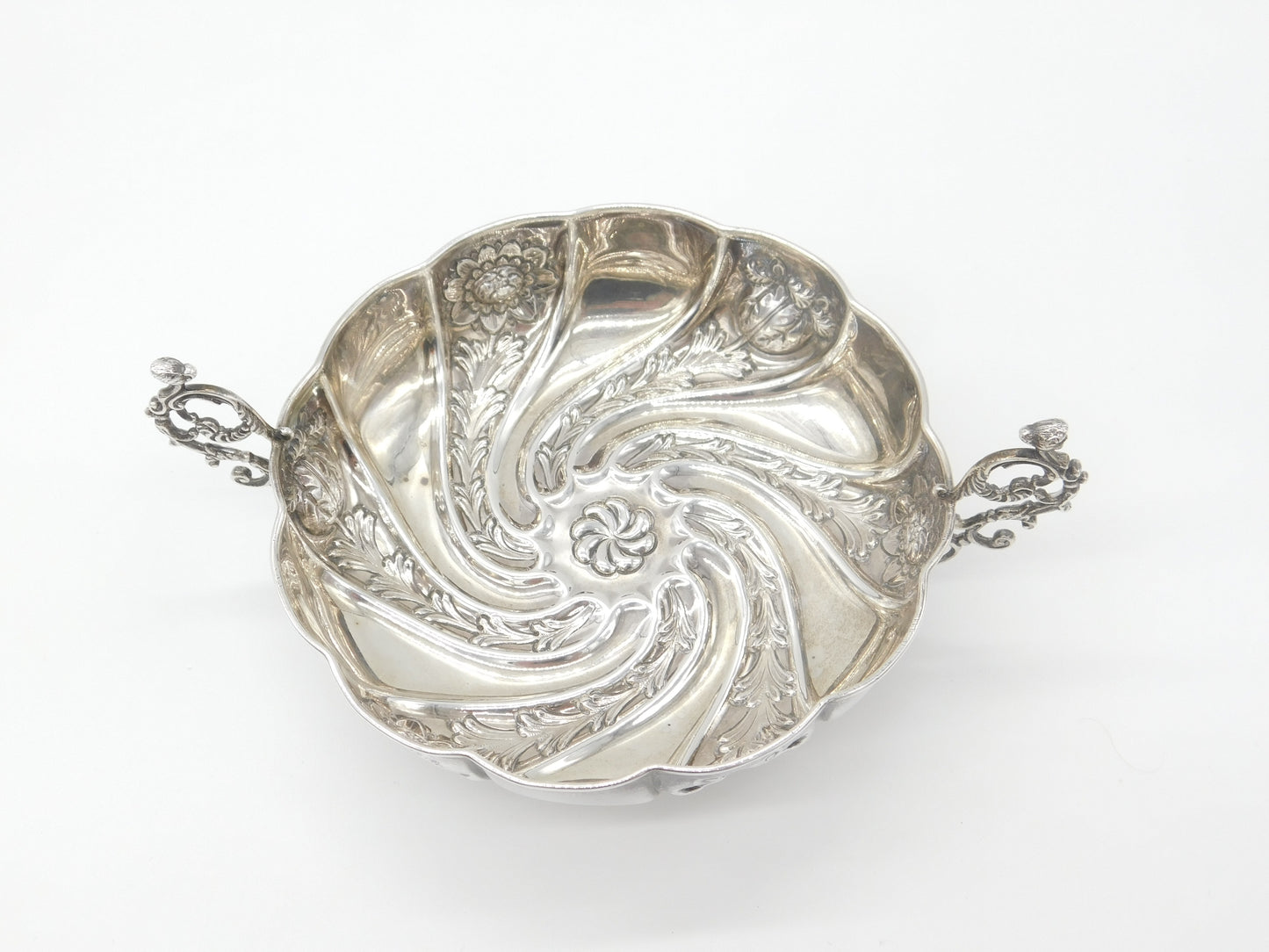 Edwardian Sterling Silver Art Nouveau Dish with Acanthus & Maiden 1902 London