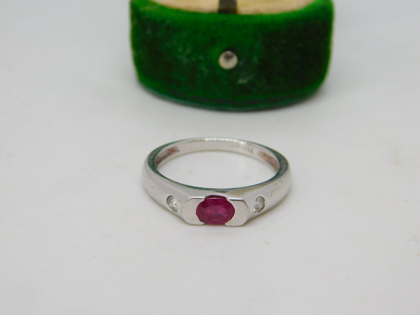 18ct White Gold, 0.5ct Ruby & Diamond Dress Ring Vintage c1980 Size O UK