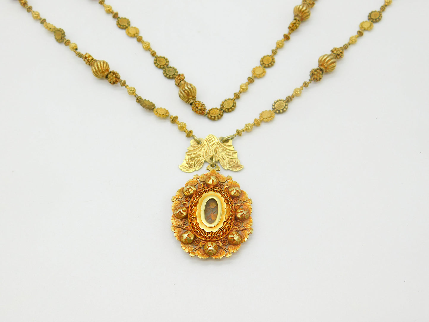 18th Century Spanish Colonial Philippines 18ct Yellow Gold Tamborin Reliquary Necklace c1750