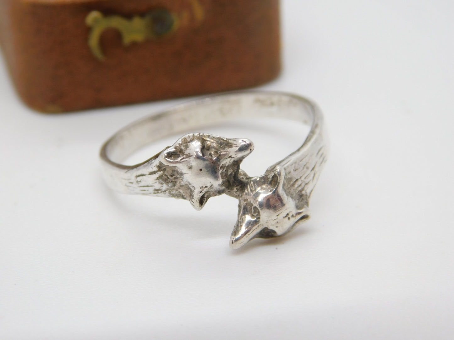 Sterling Silver Fox Mask Head Crossover Band Ring Vintage 1985 Sheffield