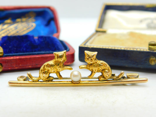 Kittens Playing with Seed Pearl Ball 18ct Gold Brooch Pin Antique Victorian 1890