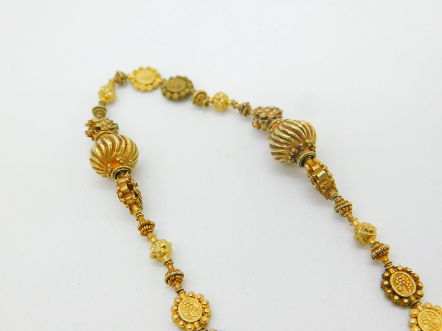 18th Century Spanish Colonial Philippines 18ct Yellow Gold Tamborin Reliquary Necklace c1750