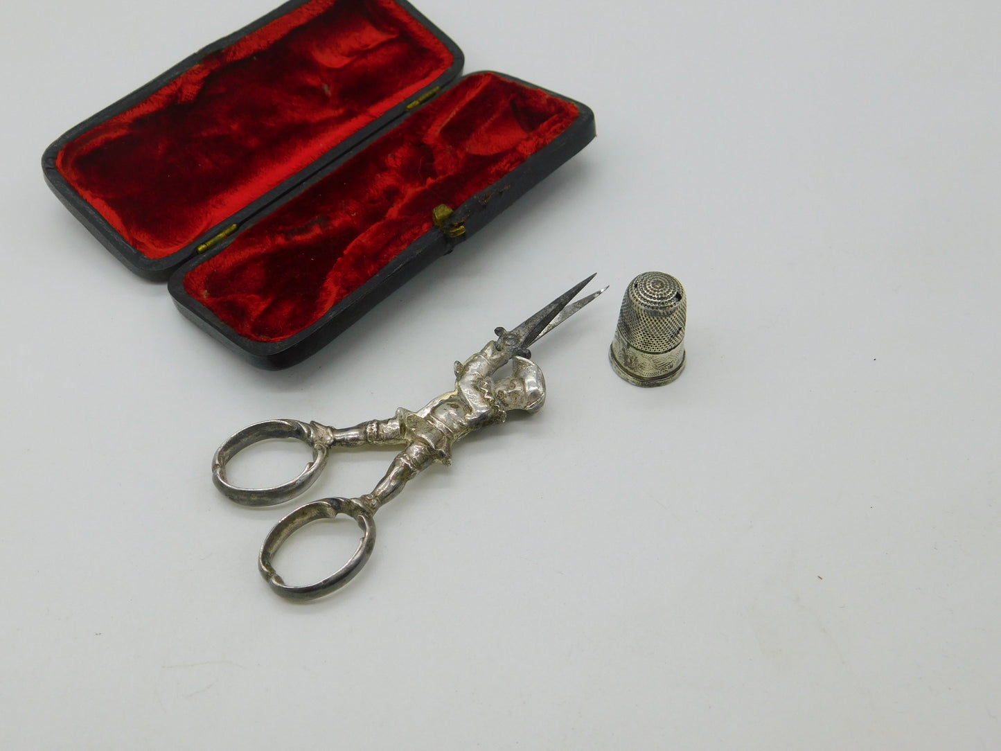 Boxed Victorian Pair of Novelty Sewing Scissors & Thimble c1860 Antique