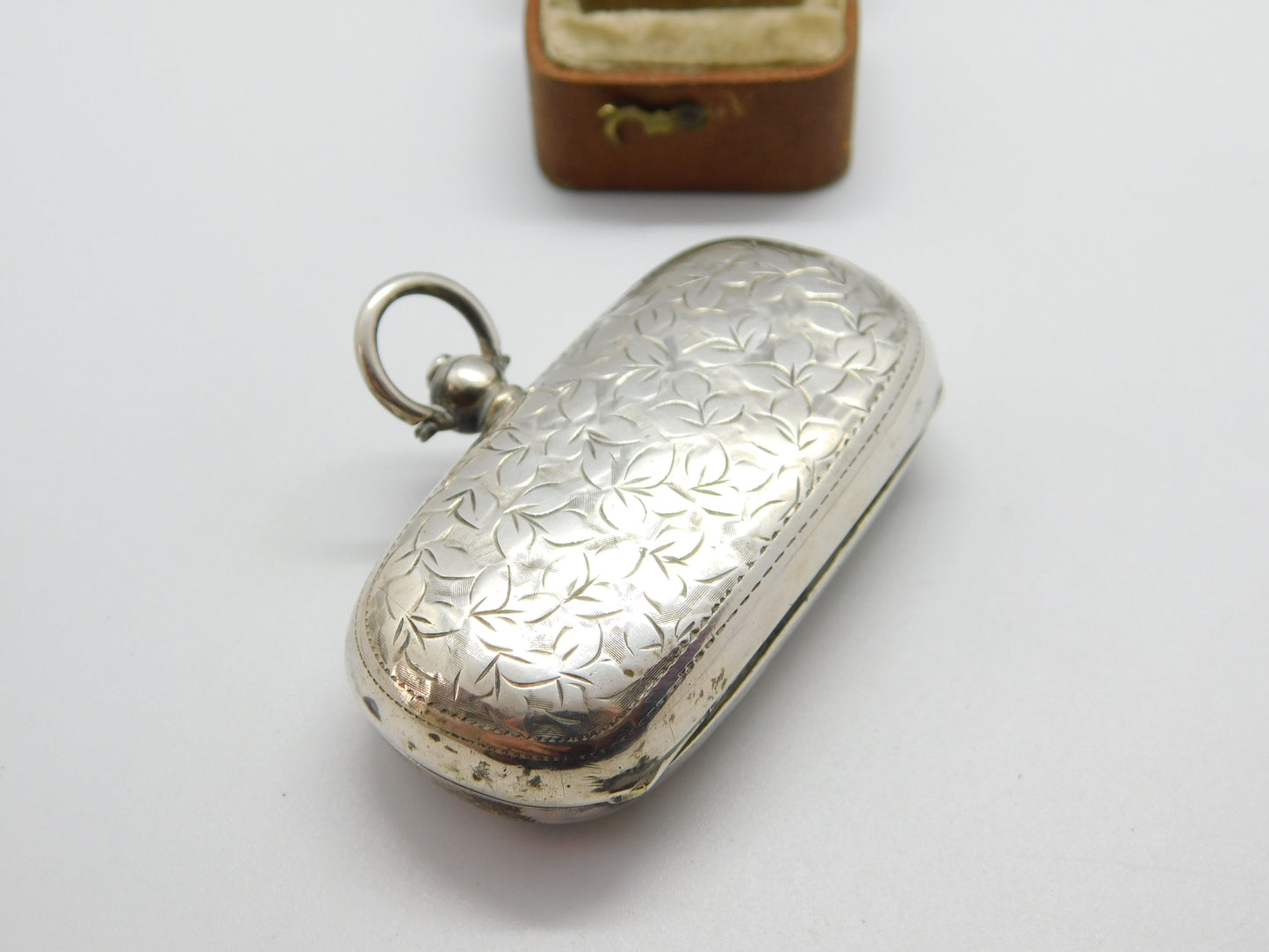 Edwardian Sterling Silver Ivy Leaf Double Sovereign Case 1904 Chester Antique