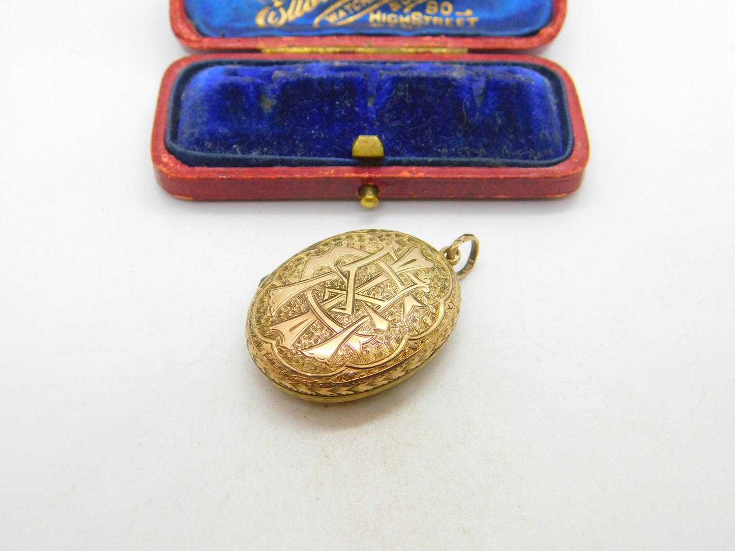 Victorian 9ct Yellow Gold Back & Front Sweetheart Locket Pendant c1880