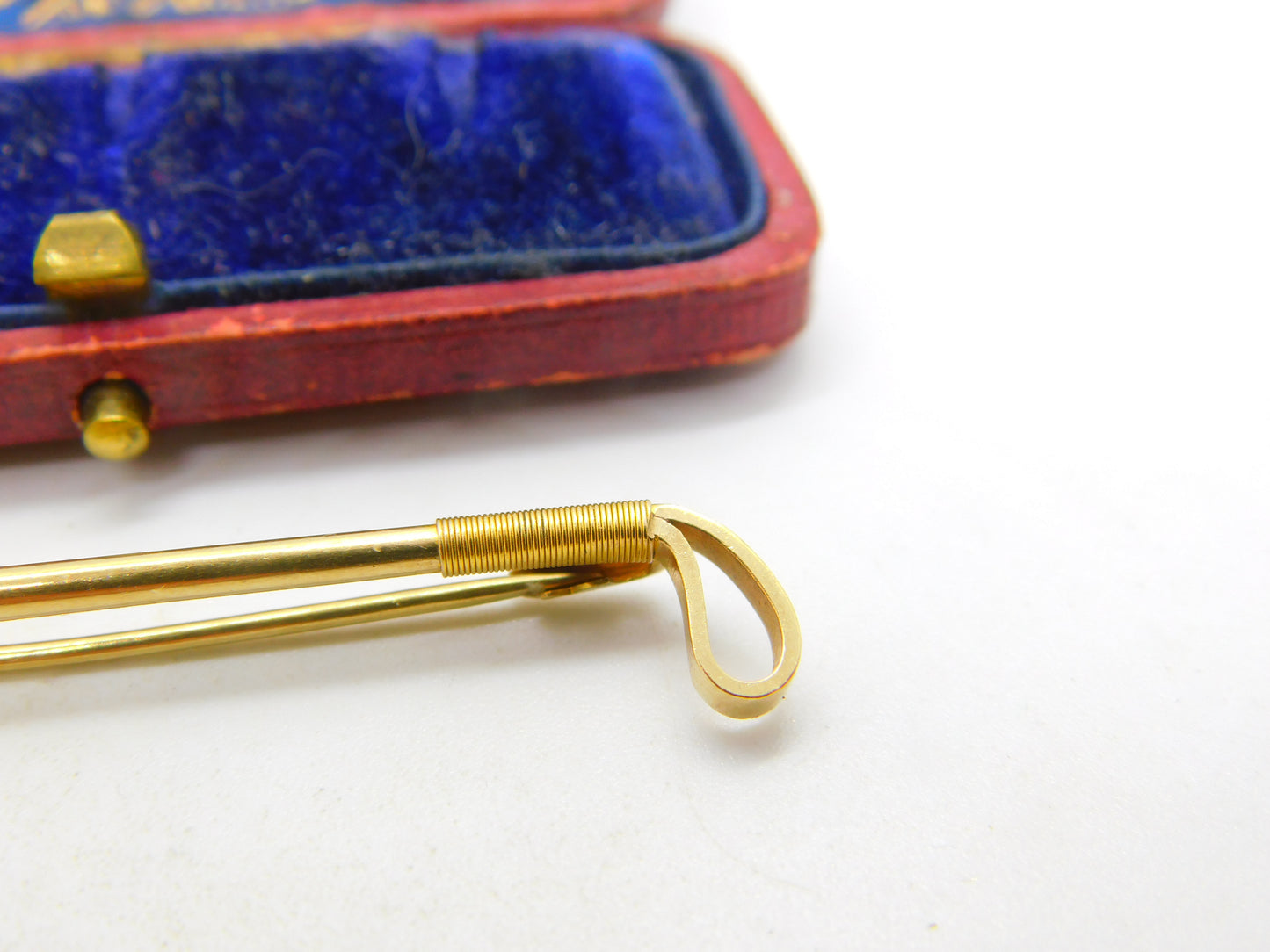 9ct Yellow Gold Hunting Crop Whip Stock Pin Brooch 1947 Birmingham