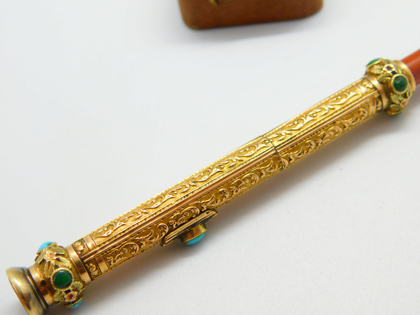 Victorian 15ct Gold Cased, Turquoise Amethyst Spaniel Intaglio Top Pencil c1860