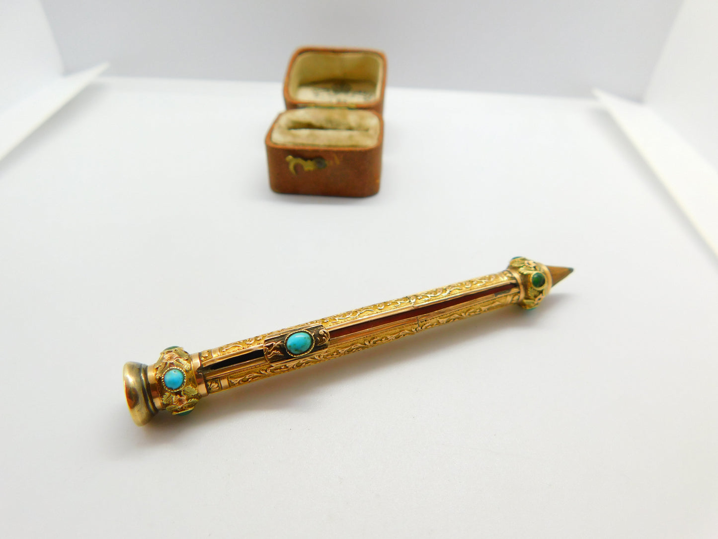 Victorian 15ct Gold Cased, Turquoise Amethyst Spaniel Intaglio Top Pencil c1860