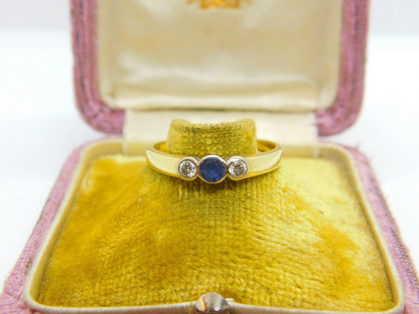 18ct Yellow Gold, Sapphire & Diamond Set Band Ring 2000 Sheffield Vintage