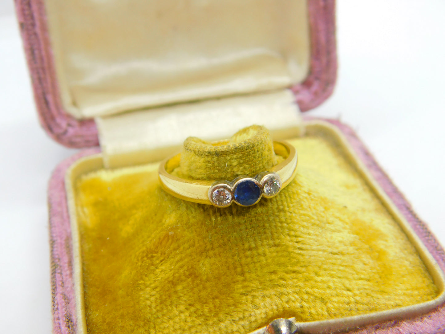 18ct Yellow Gold, Sapphire & Diamond Set Band Ring 2000 Sheffield Vintage