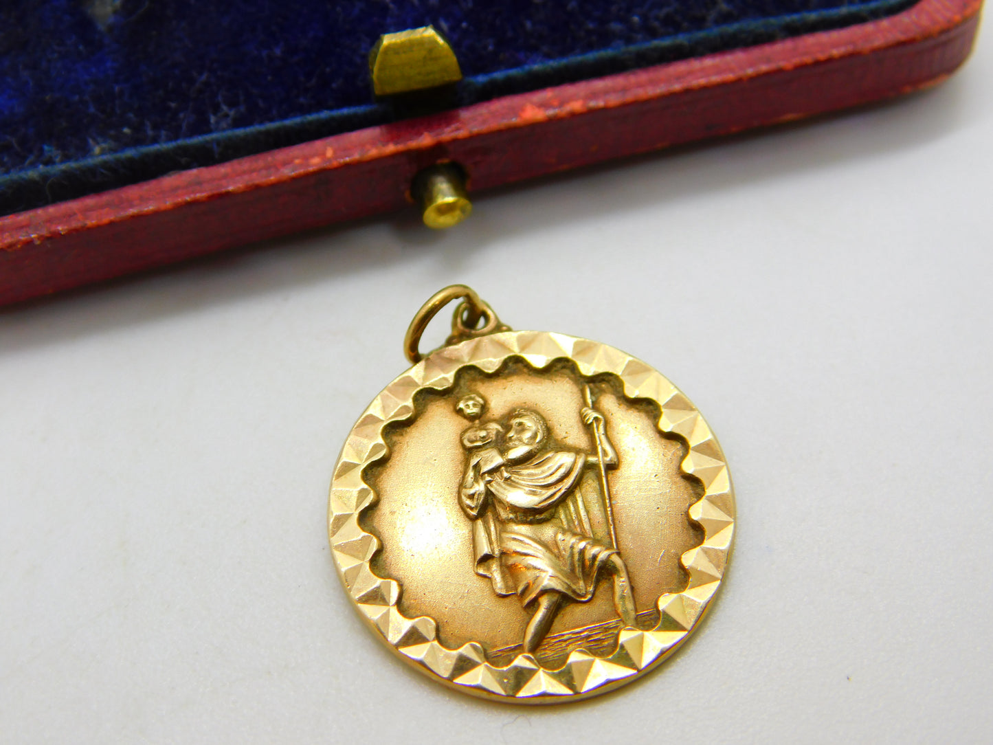 9ct Yellow Gold St Christopher Patron of Travel Pendant 1975 Birmingham