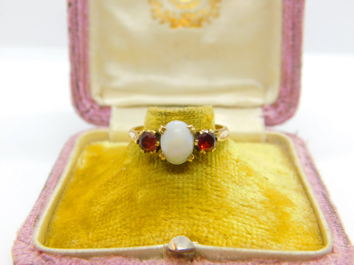 9ct Yellow Gold, Cabochon Opal & Garnet Set Band Ring Vintage 1963 Birmingham