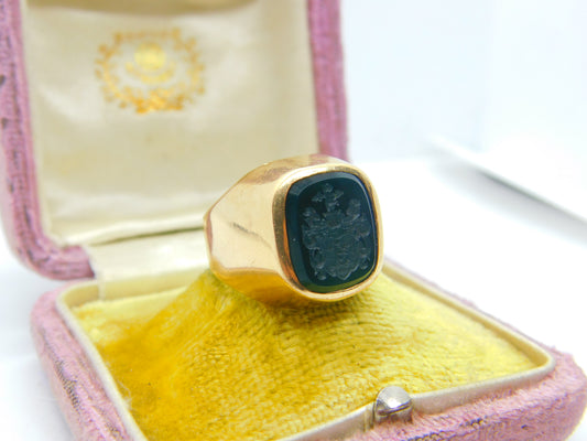 Czech 14ct Yellow Gold Carved Bloodstone Intaglio Heraldic Signet Ring Victorian c1860