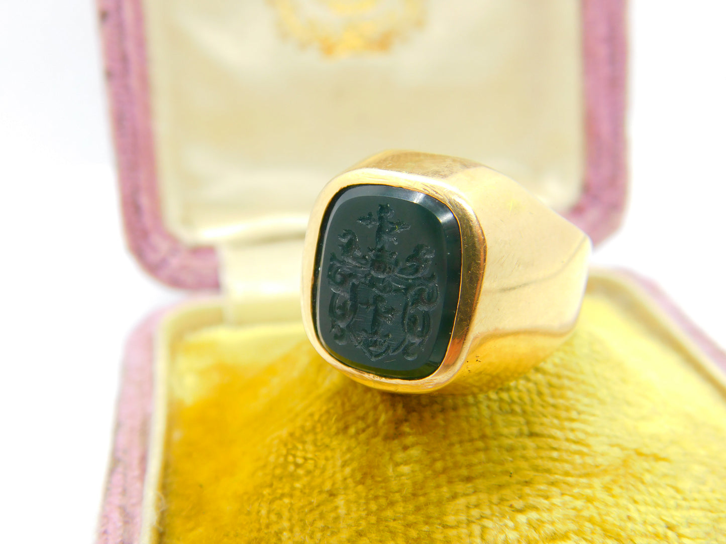 Czech 14ct Yellow Gold Carved Bloodstone Intaglio Heraldic Signet Ring Victorian c1860