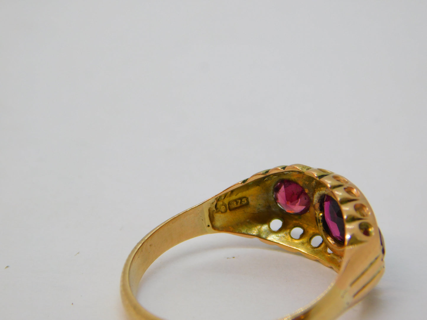 9ct Gold, Garnet & White Sapphire Boat Ring Vintage c1970