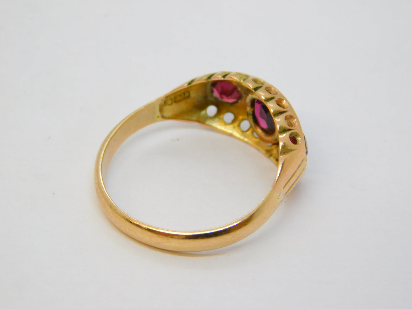 9ct Gold, Garnet & White Sapphire Boat Ring Vintage c1970