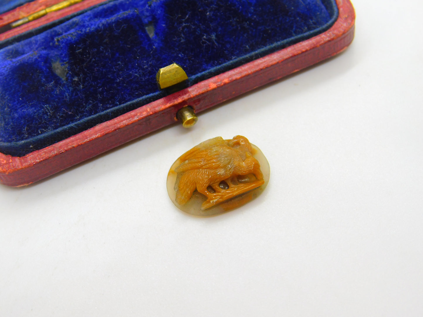 Pair of "Birds" Roman Intaglio Grand Tour Agate Hardstone Cameo Antique Georgian