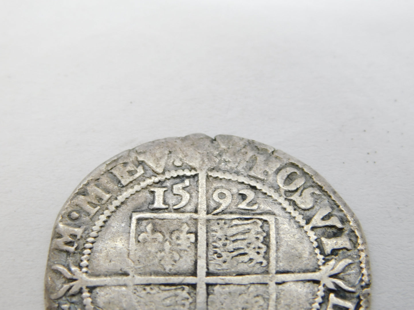 Early-Hammered Elizabeth I Silver Sixpence Coin Antique 1592 Fair Condition