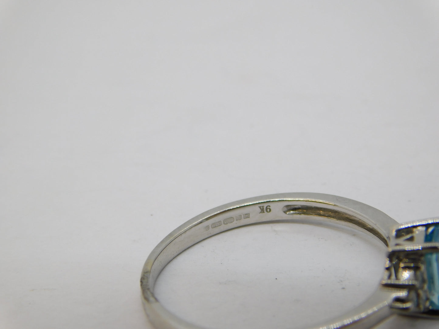 9ct White Gold, Aquamarine & Diamond Engagement Ring Vintage c1990