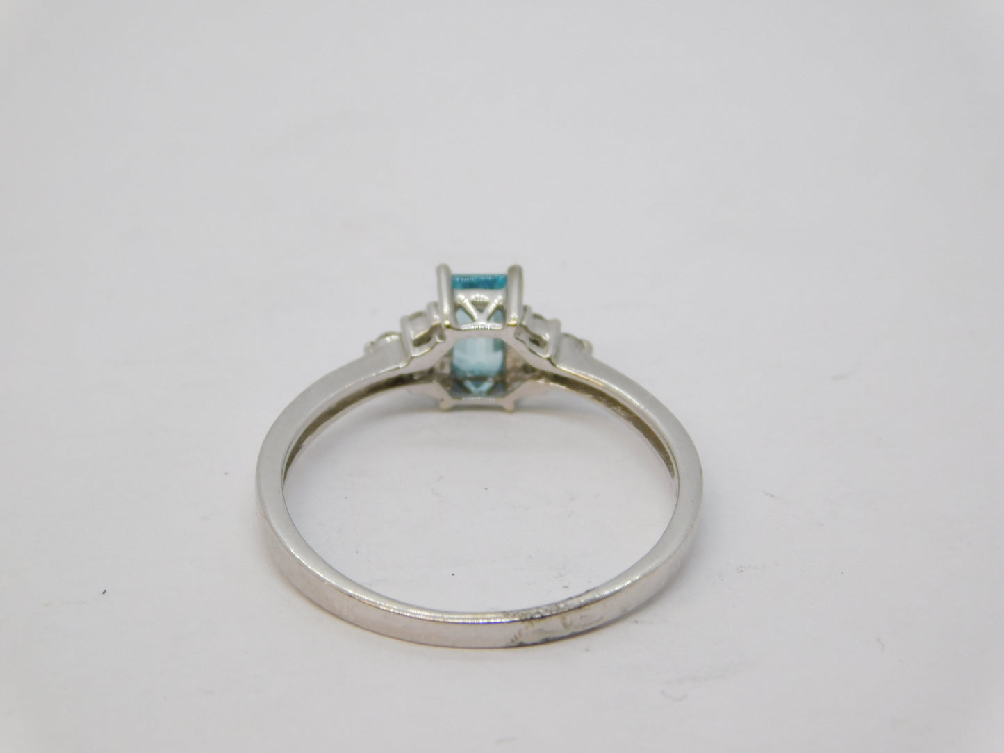 9ct White Gold, Aquamarine & Diamond Engagement Ring Vintage c1990