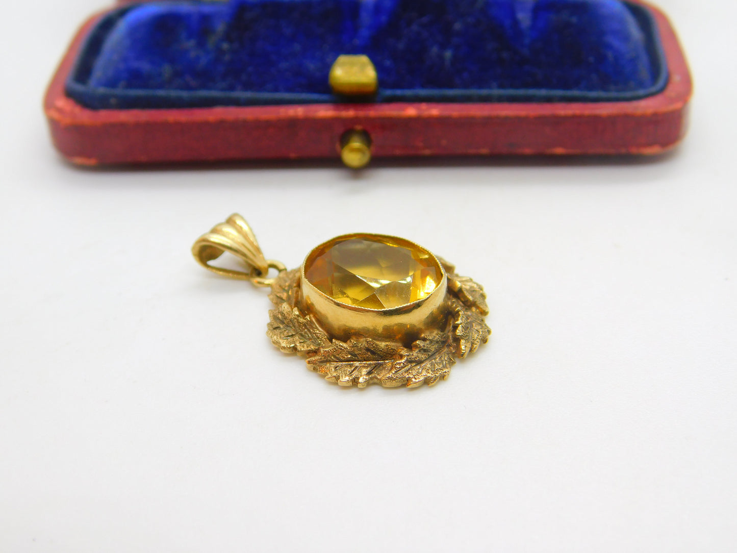 9ct Yellow Gold Wreath Pattern Citrine Drop Pendant Vintage 1972 Birmingham