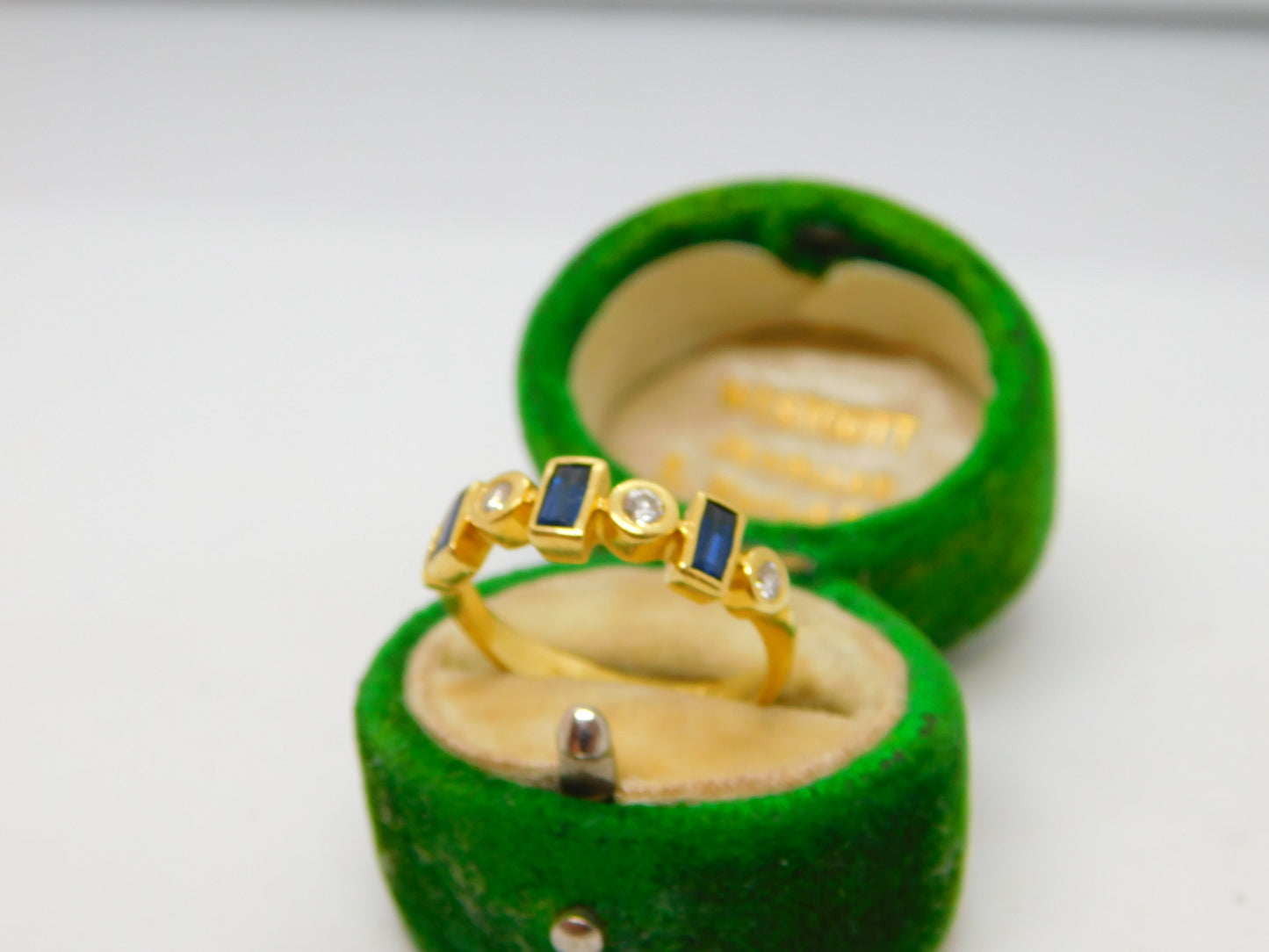 18ct Yellow Gold, Sapphire & Diamond Modernist Band Ring Vintage 1973 London