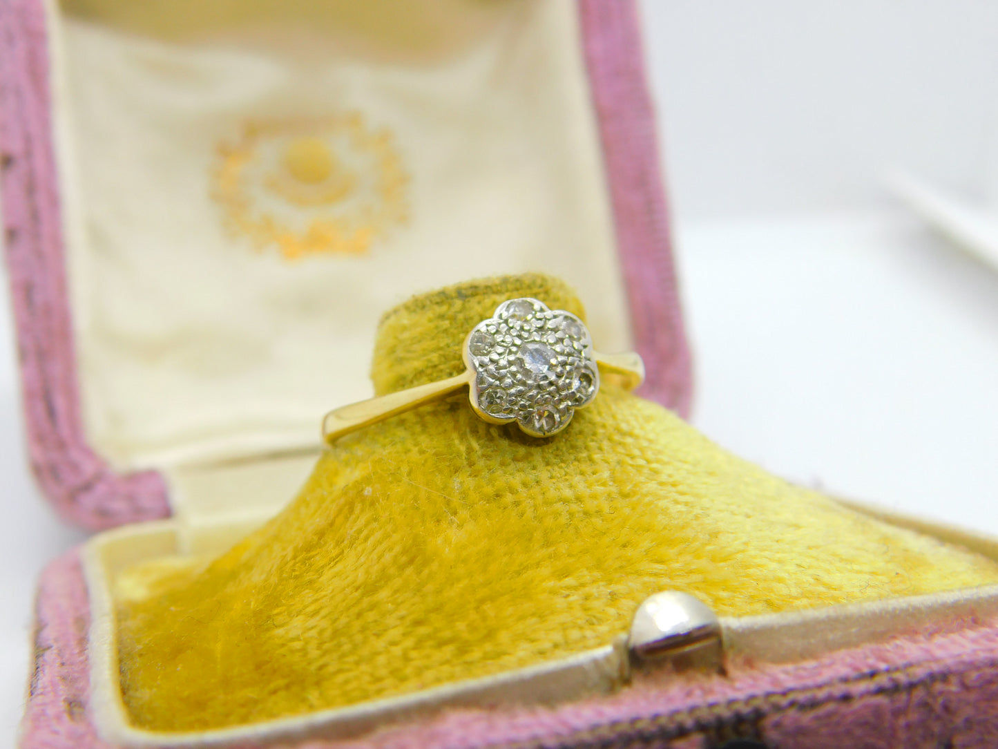 Victorian 18ct Yellow Gold & Diamond Set Daisy Flower Ring Antique c1880