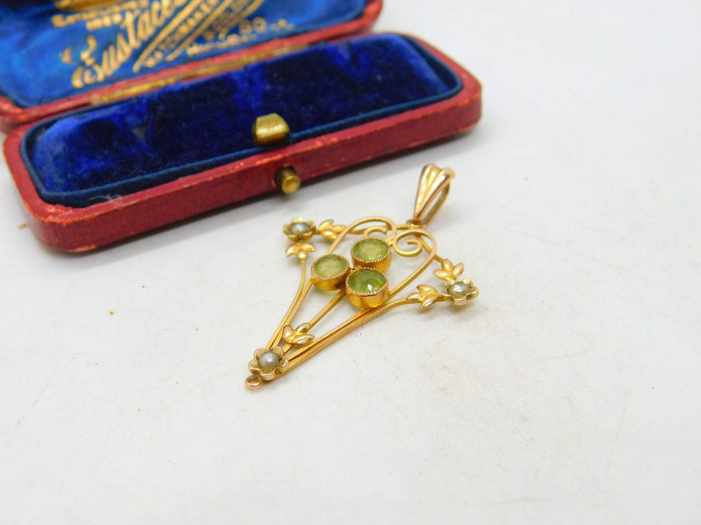 Edwardian 9ct Gold, Peridot & Seed Pearl Lavalier Pendant Antique c1910