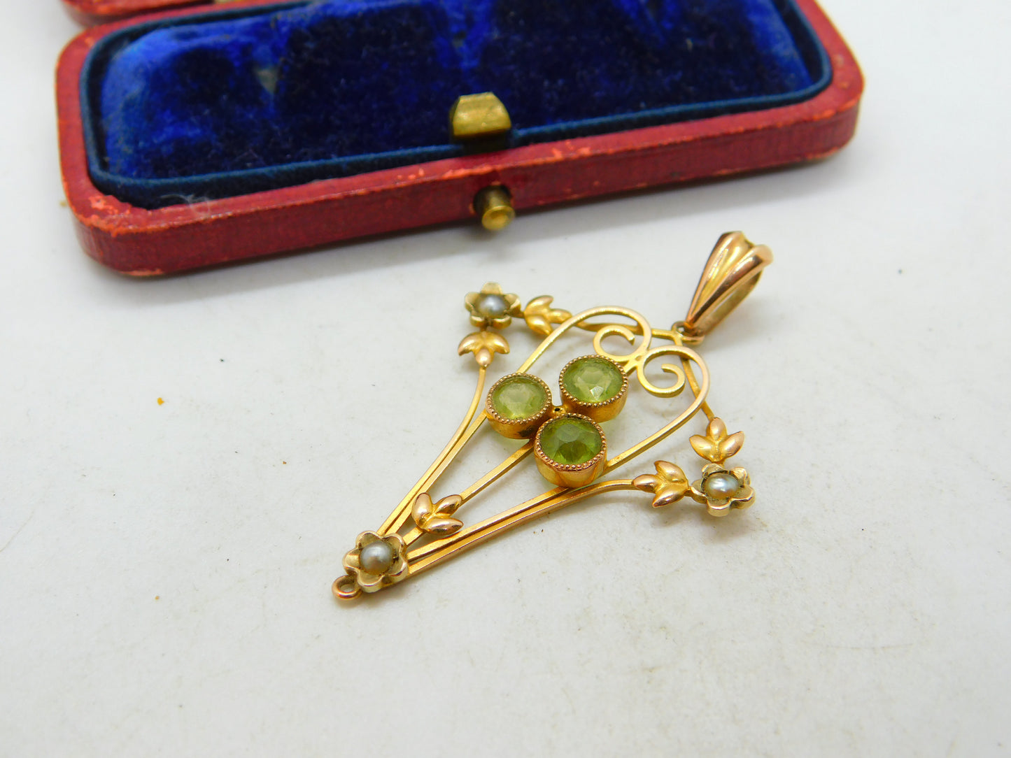 Edwardian 9ct Gold, Peridot & Seed Pearl Lavalier Pendant Antique c1910