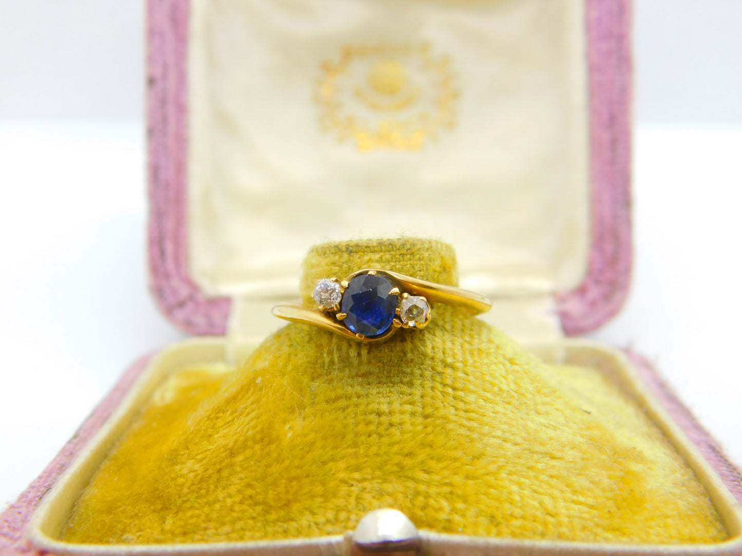 18ct Yellow Gold, Blue Sapphire & Diamond Set Crossover Ring Vintage c1960