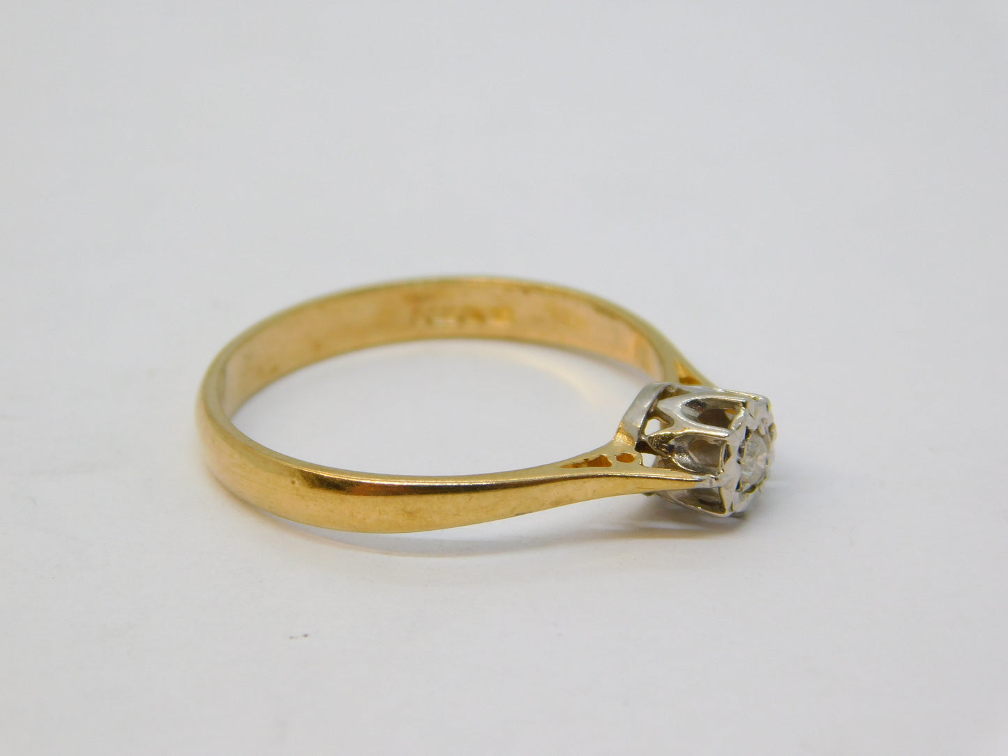 9ct Yellow Gold & 0.1ct Diamond Solitaire Ring Vintage c1970 Sheffield