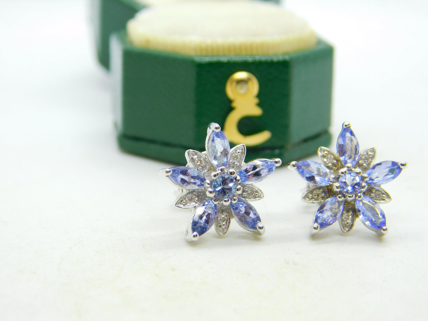 9ct White Gold, Tanzanite & Diamond Floral Stud Earrings Vintage c2000