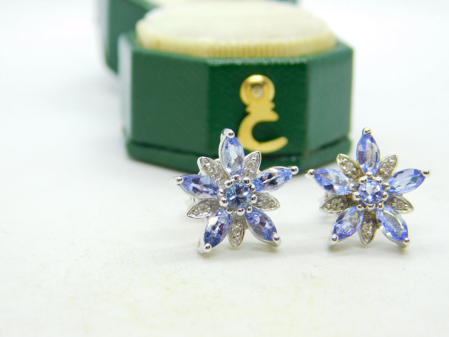 9ct White Gold, Tanzanite & Diamond Floral Stud Earrings Vintage c2000