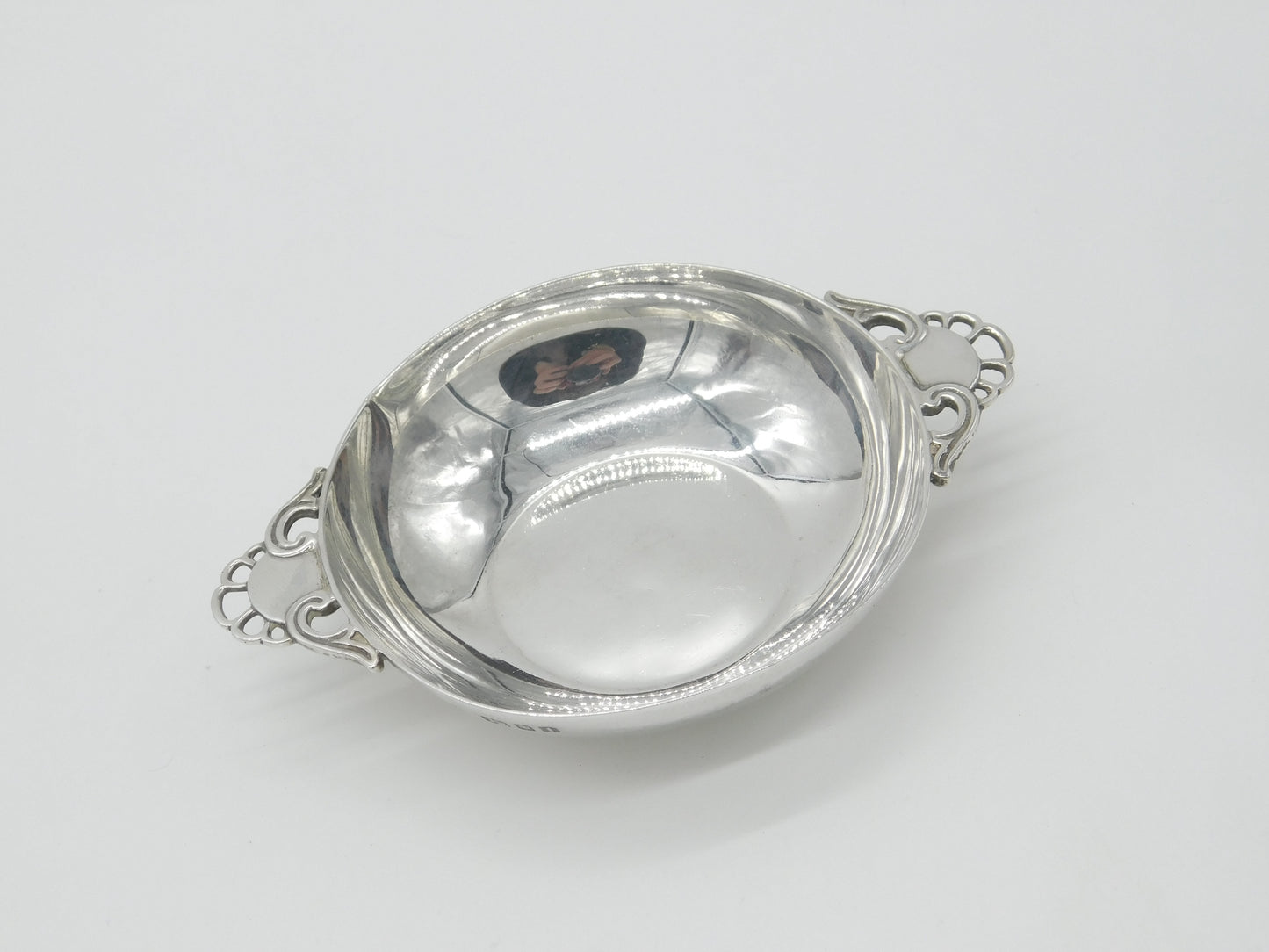 Sterling Silver Floral Handle Quaich Cup Antique 1944 London Wakely & Wheeler