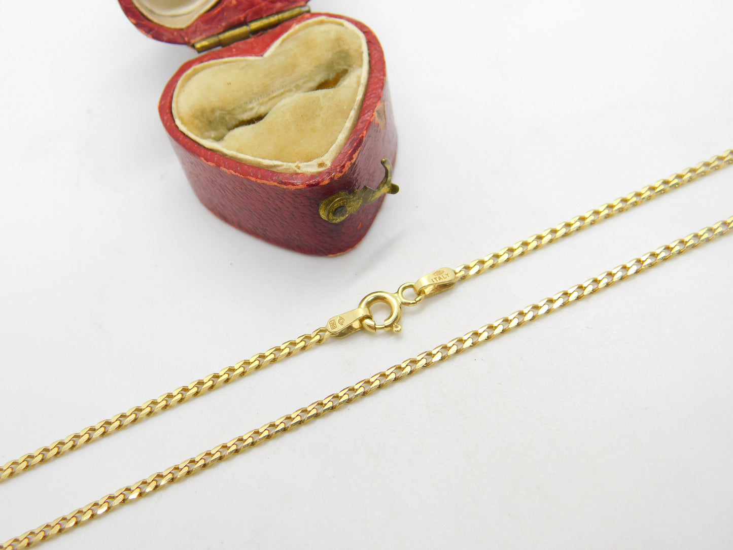 Curb Link 18ct Yellow Gold Chain Necklace 44.8cm / 17.6" Vintage c1980