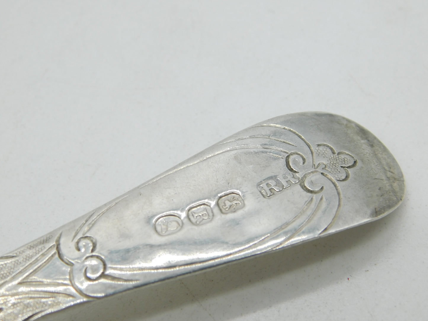 George III Sterling Silver Berry Pattern Sugar Caster Spoon Antique 1812 London