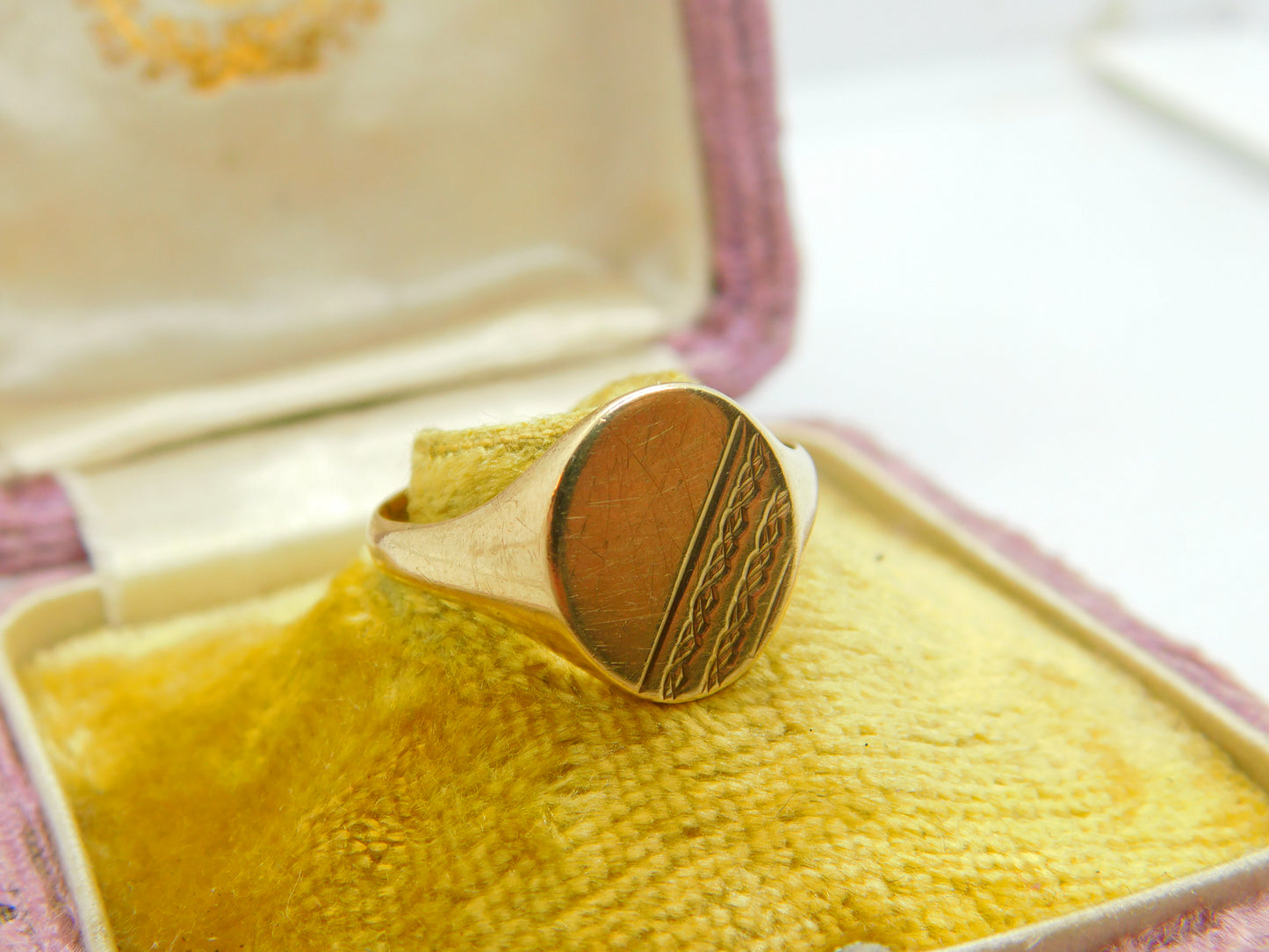 9ct Yellow Gold Essential Signet Ring Vintage 1978 Birmingham Size P UK