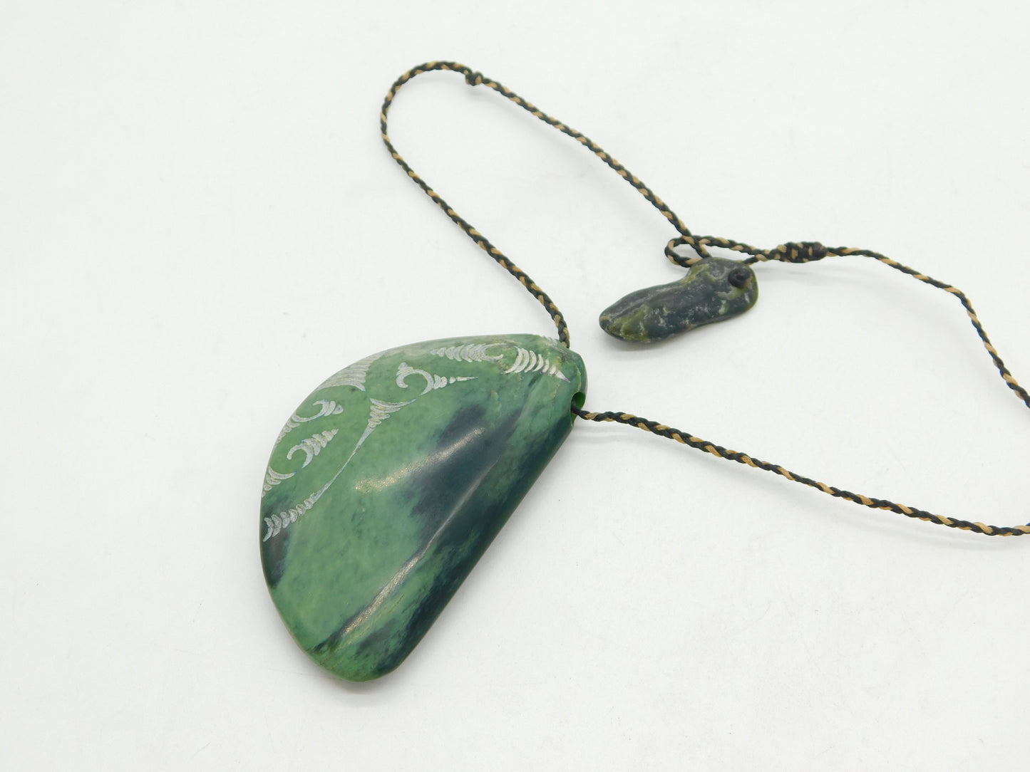 Large Carved New Zealand Nephrite Jade Maori Pendant Necklace Vintage c1970
